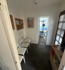 Salle d&rsquo;attente du cabinet de kin&eacute;sith&eacute;rapie Le Patio &agrave; Toulouse Compans-Caffarelli